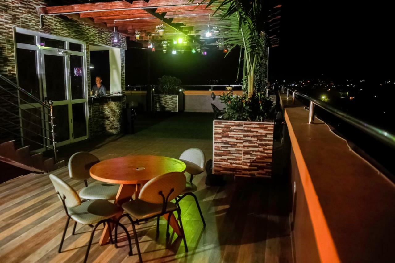 Plus 33 Hotel Nungua Extérieur photo