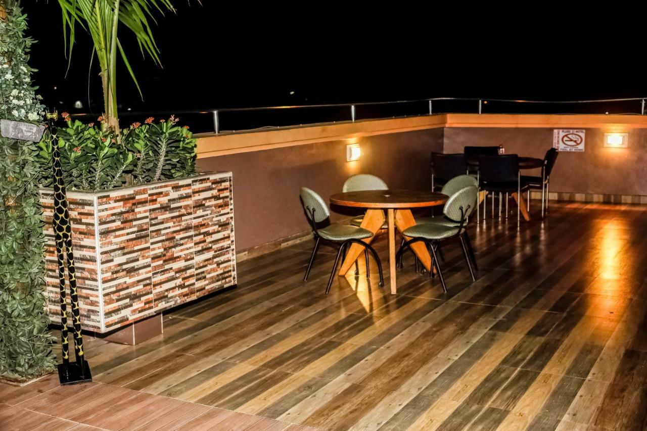 Plus 33 Hotel Nungua Extérieur photo
